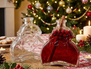 🎅 Náš Santa tento rok nenosí darčeky… ale je darček 😉. Stačí ho len naplniť tým správnym obsahom 🍷. Tento Santa totiž...